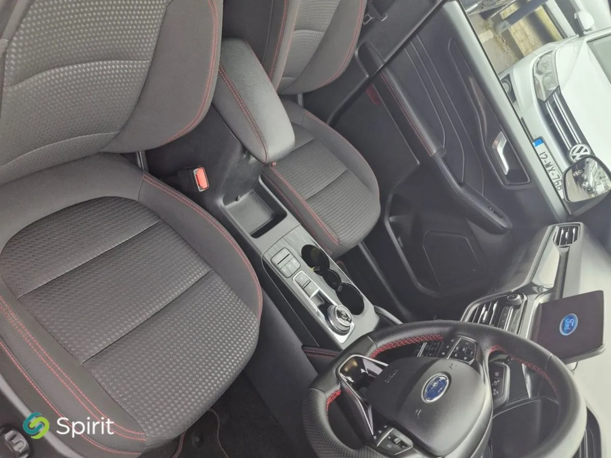 Ford Kuga Ford Kuga 2.5 Duratec 190PS Fhev St-lin - Image 4