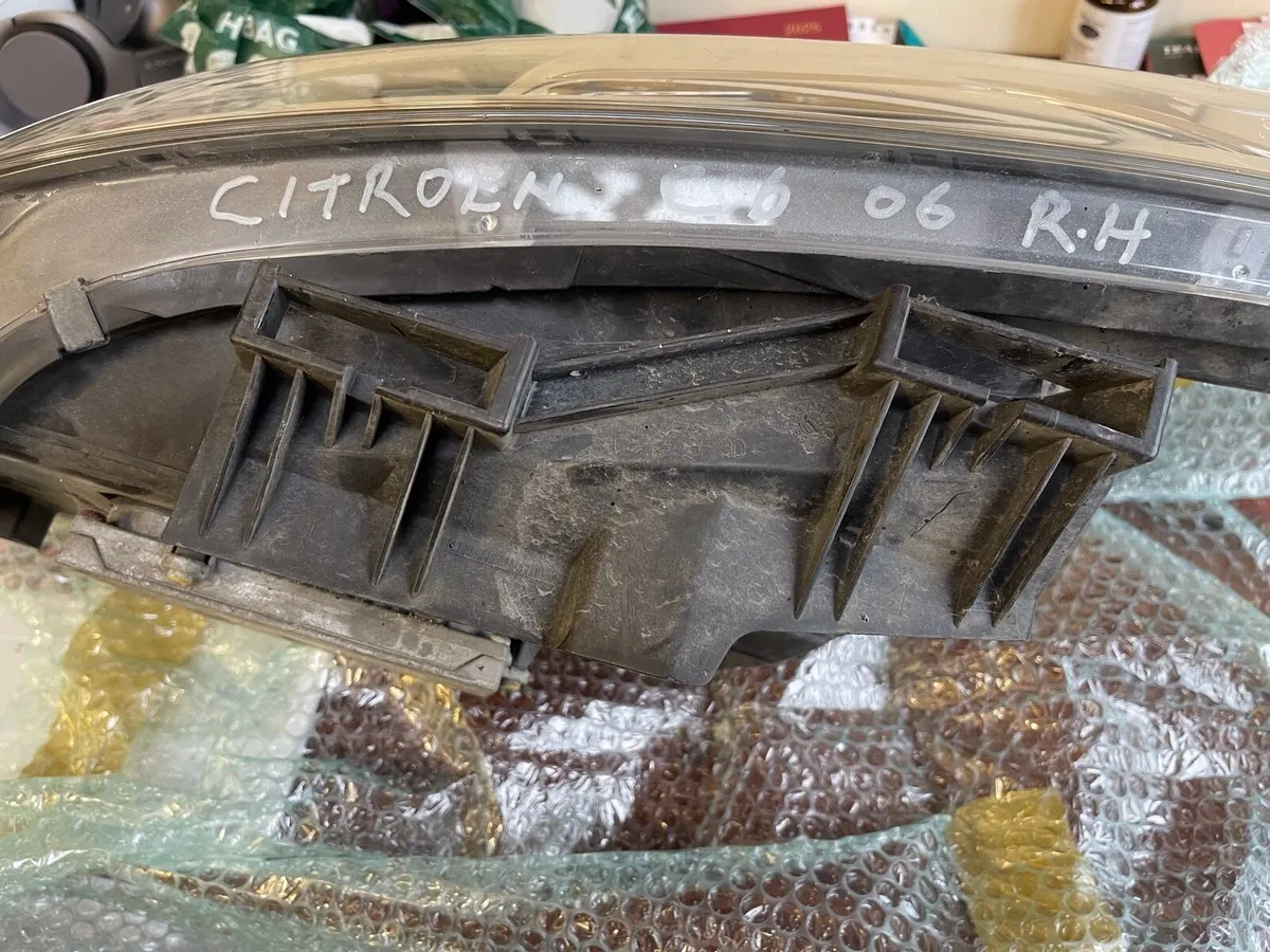 Citroen C6 Headlights and side lights. - Image 3