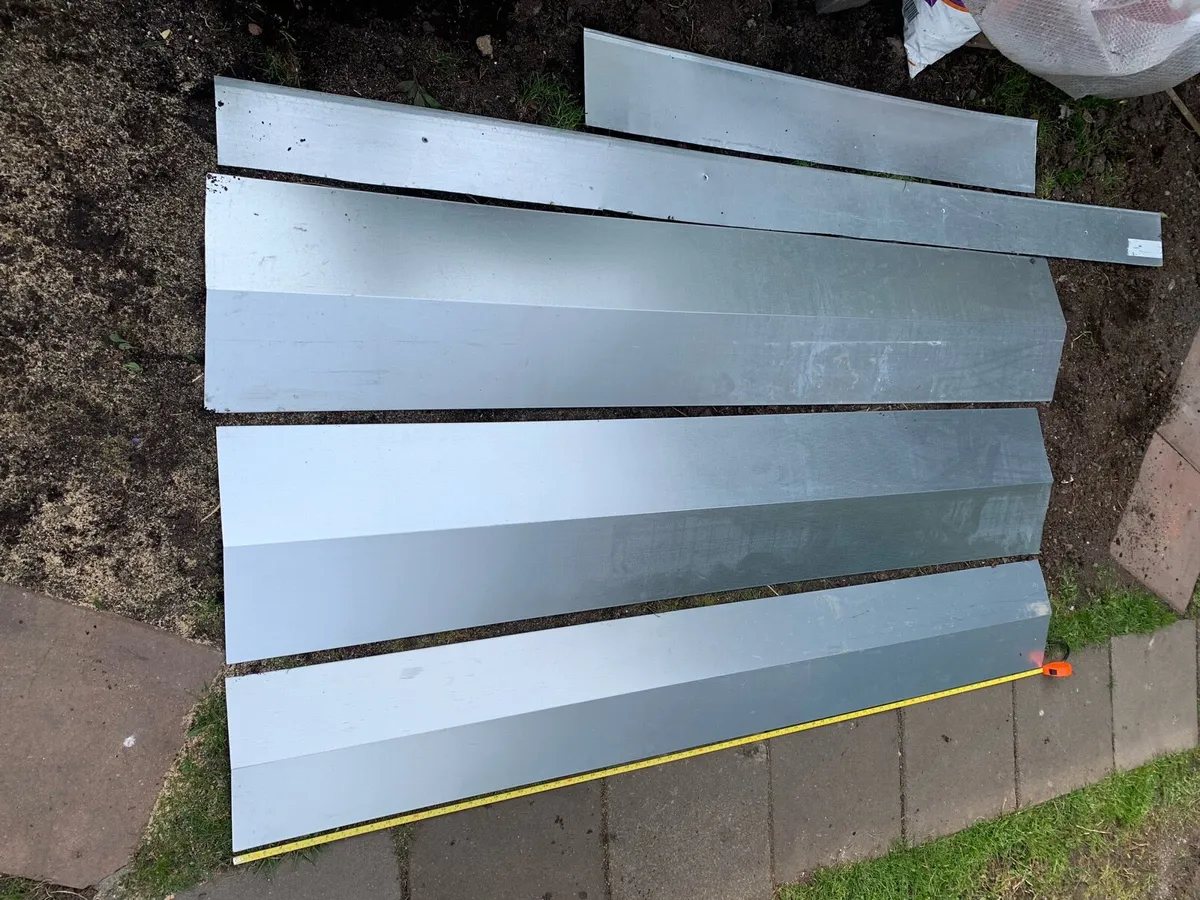 Galvanised ridge sheet - Image 1