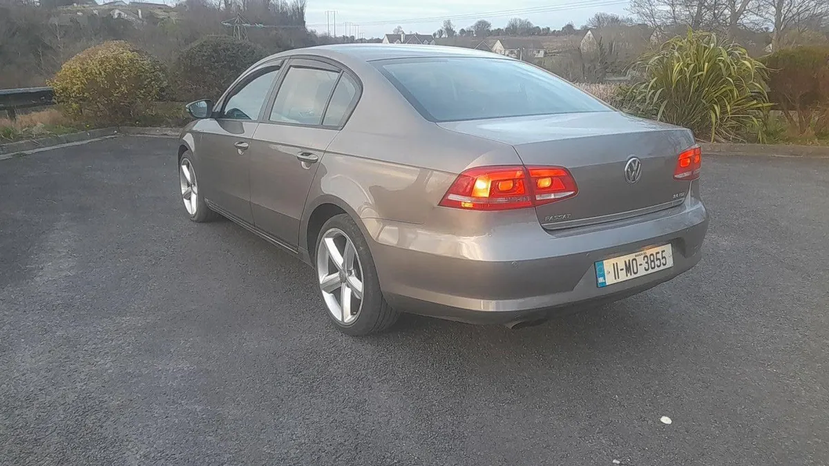 2011 passat - Image 4