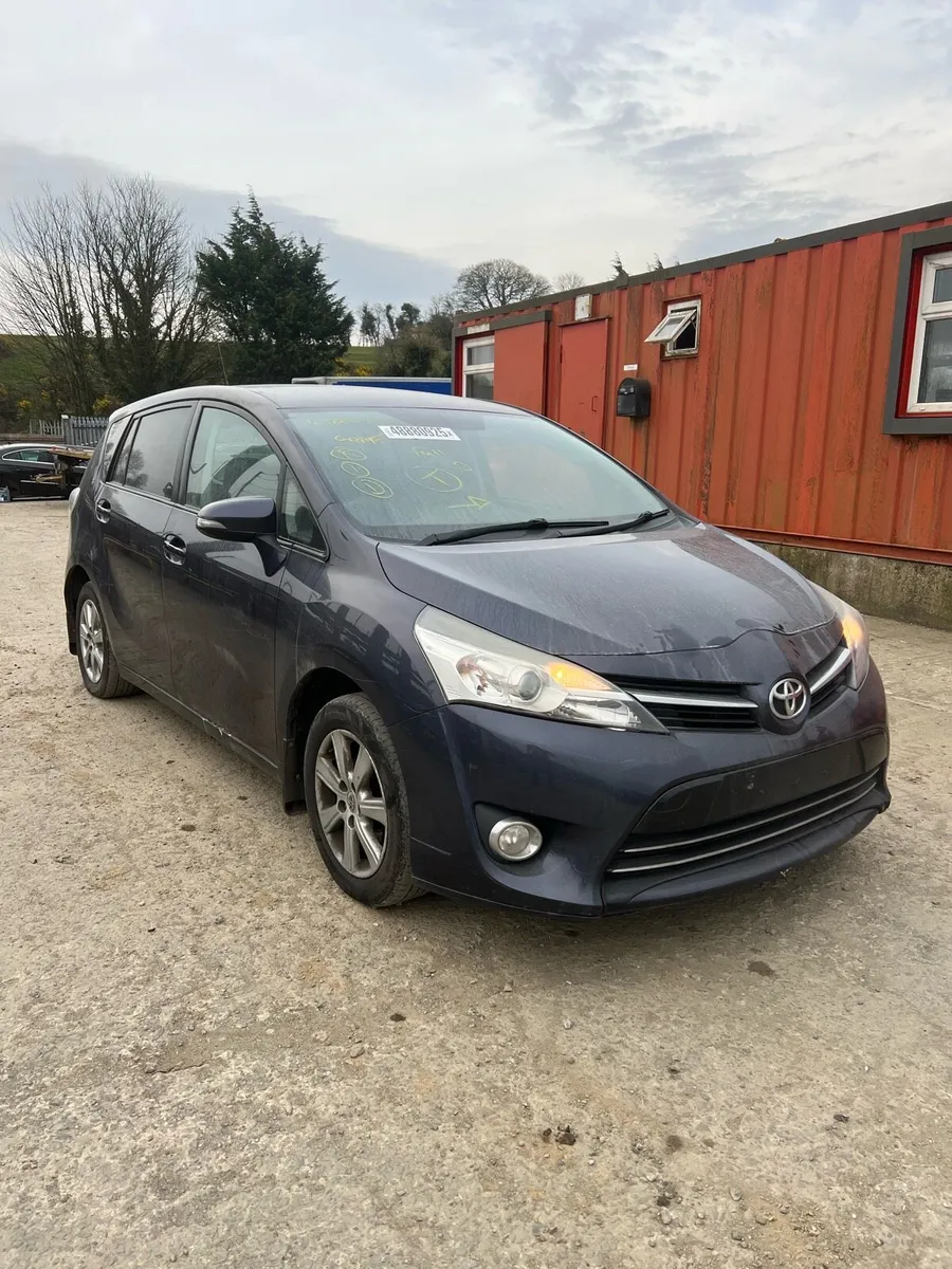 2016 Toyota Verso breaking. 1.6 Diesel - Image 1