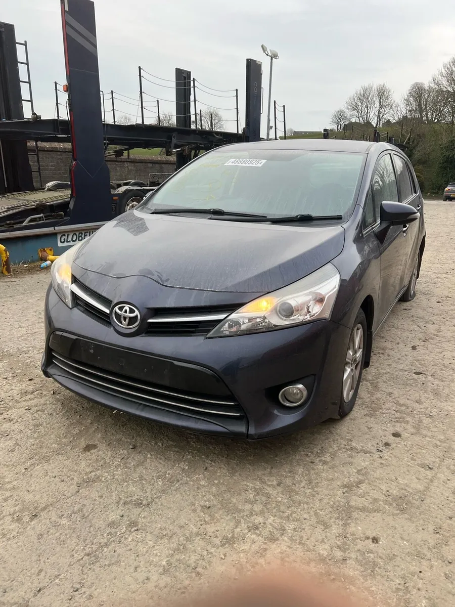 2016 Toyota Verso breaking. 1.6 Diesel - Image 2