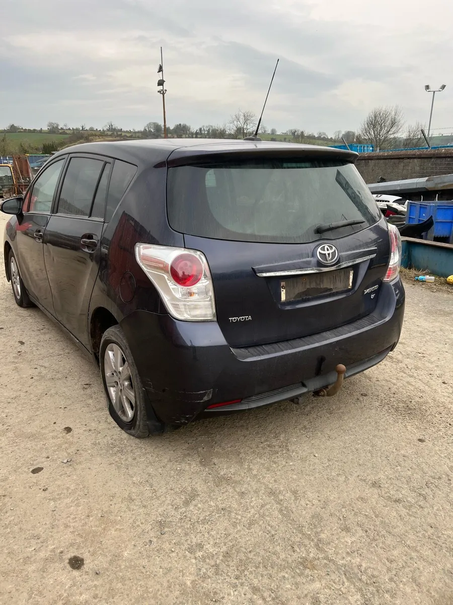 2016 Toyota Verso breaking. 1.6 Diesel - Image 3