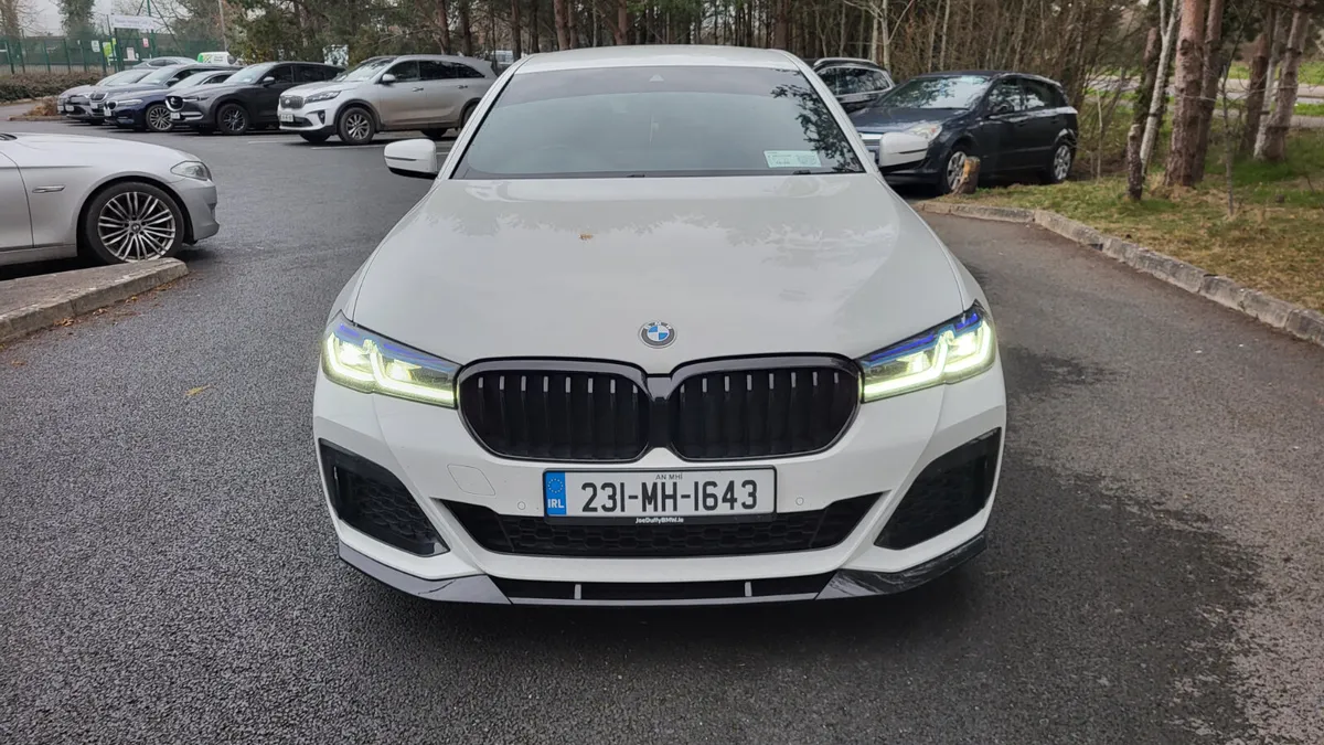 2023 BMW 520D M-SPORT AUTOMATIC - Image 3