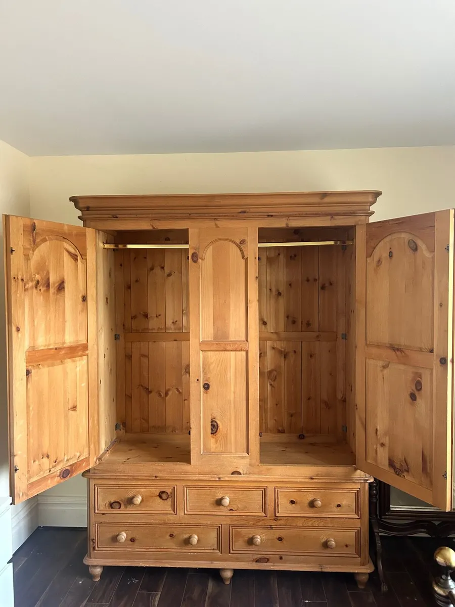 Pine Wardrobe - Image 4