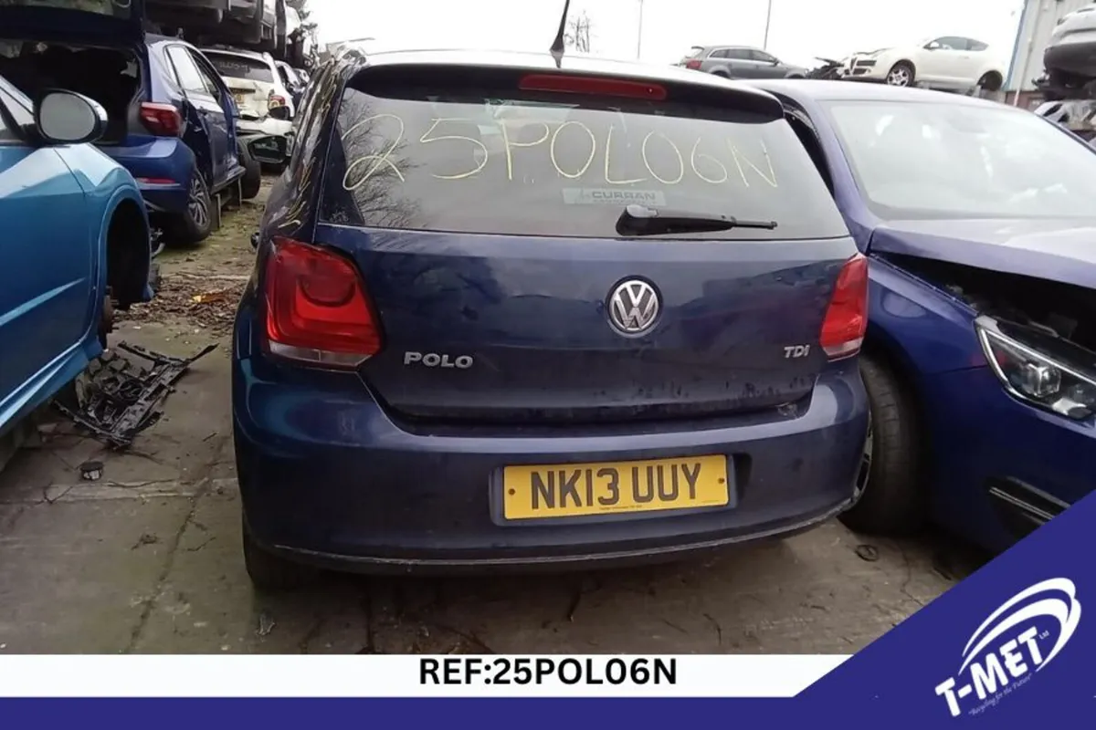2013 VOLKSWAGEN POLO BREAKING FOR PARTS - Image 2