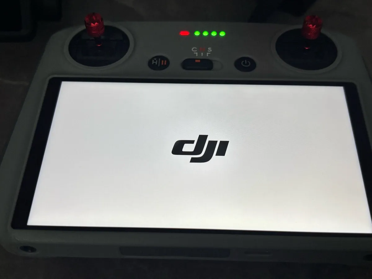 *Final Reduction* DJI Mavic 3 fly more Combo - Image 4