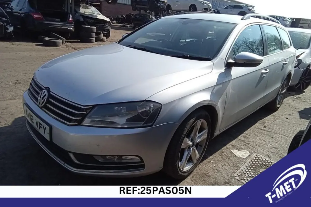 2012 VOLKSWAGEN PASSAT BREAKING FOR PARTS - Image 3