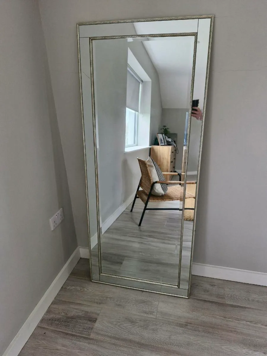 Mirror - Image 2