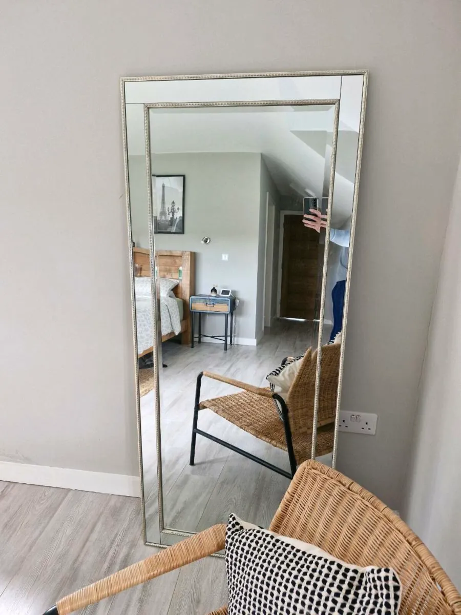 Mirror - Image 3