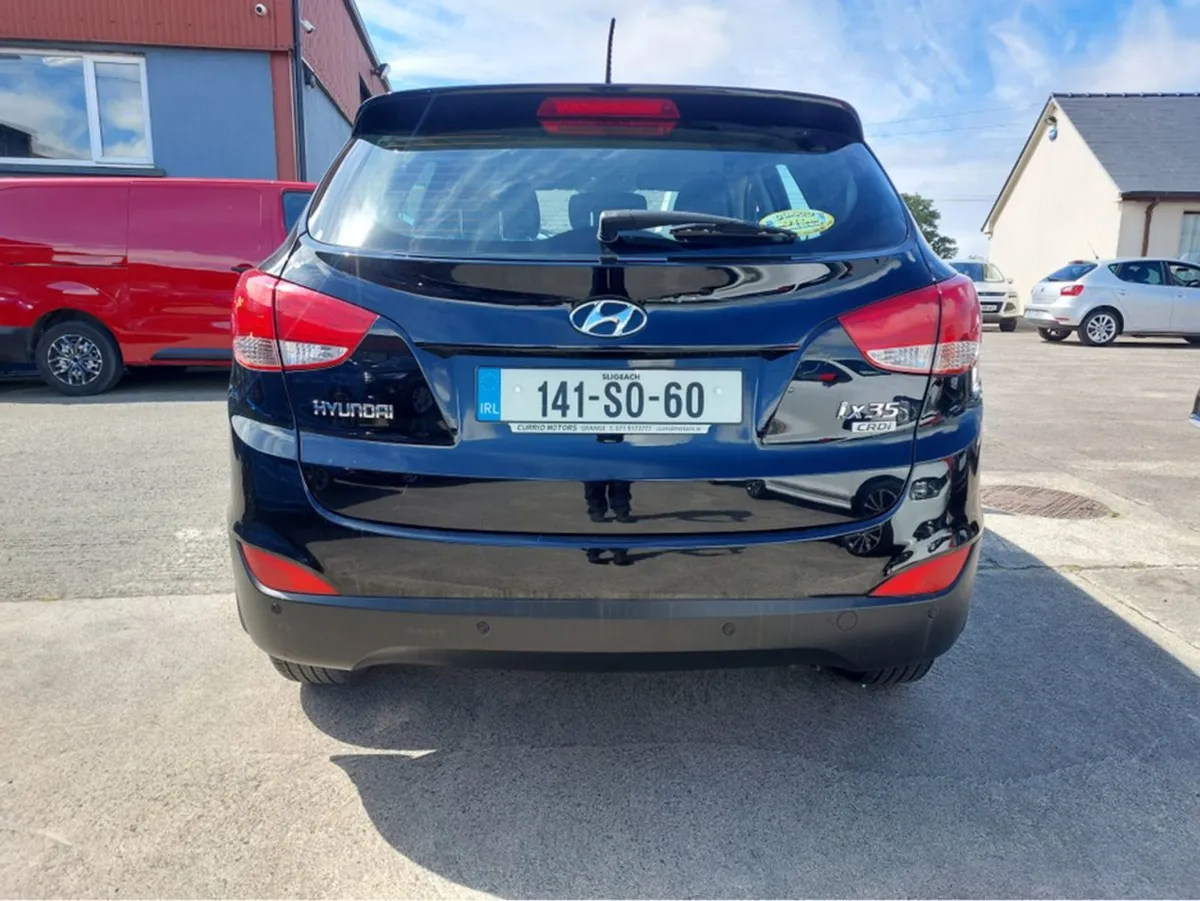 Hyundai ix35 1.7  celebration  4DR - Image 3
