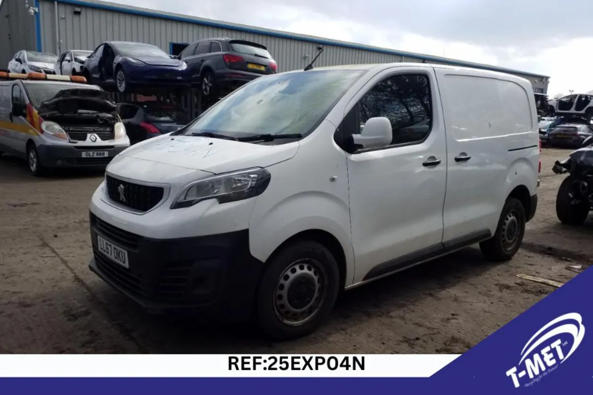 2017 PEUGEOT EXPERT BREAKING FOR PARTS - Image 1