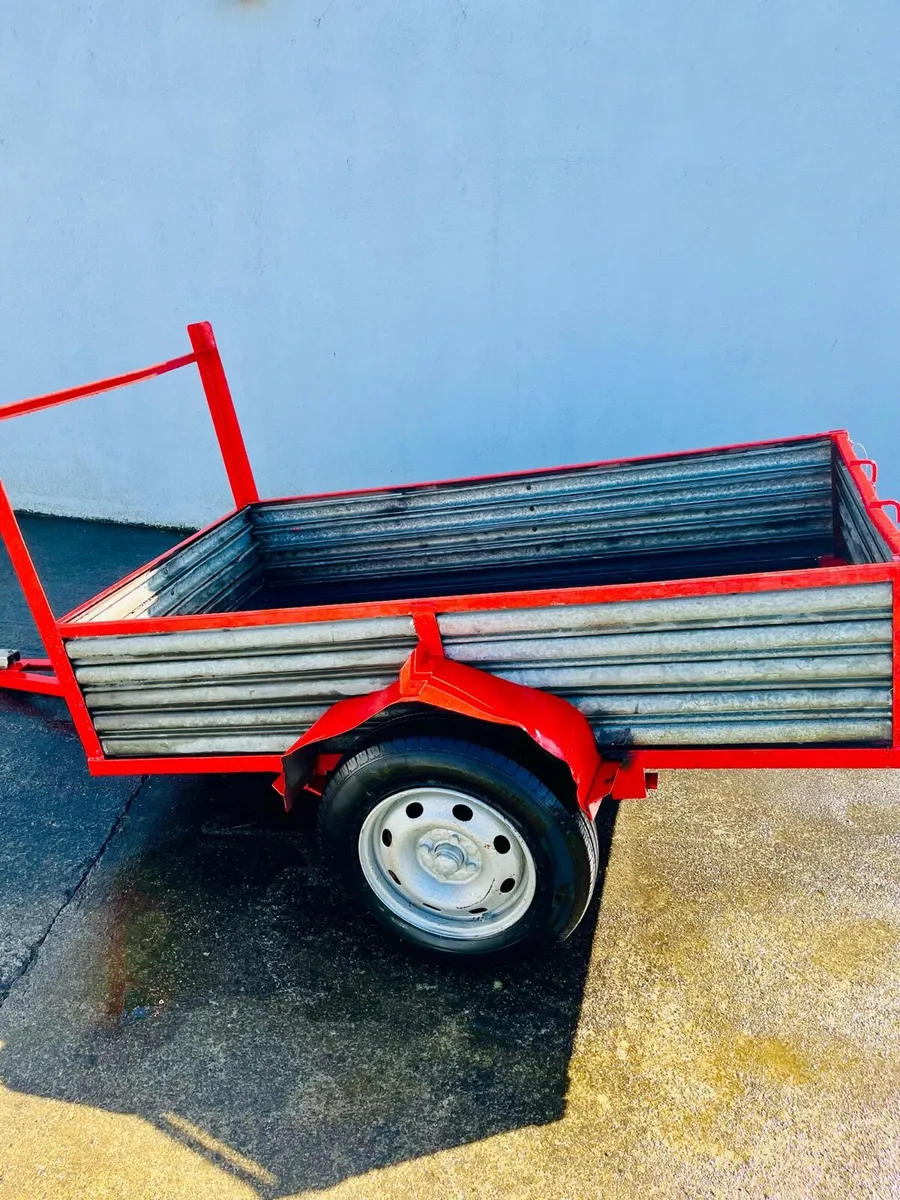 Trailer - Image 1
