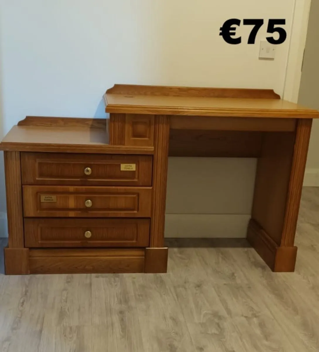 Dressing tables & Dresser Mirror - Image 1