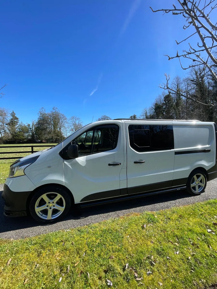 212 Renault Trafic 2L  120 Crew Cab No Vat - Image 4