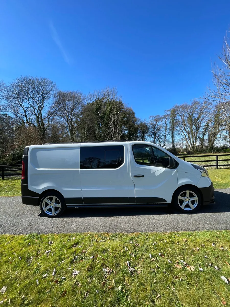 212 Renault Trafic 2L  120 Crew Cab No Vat - Image 3
