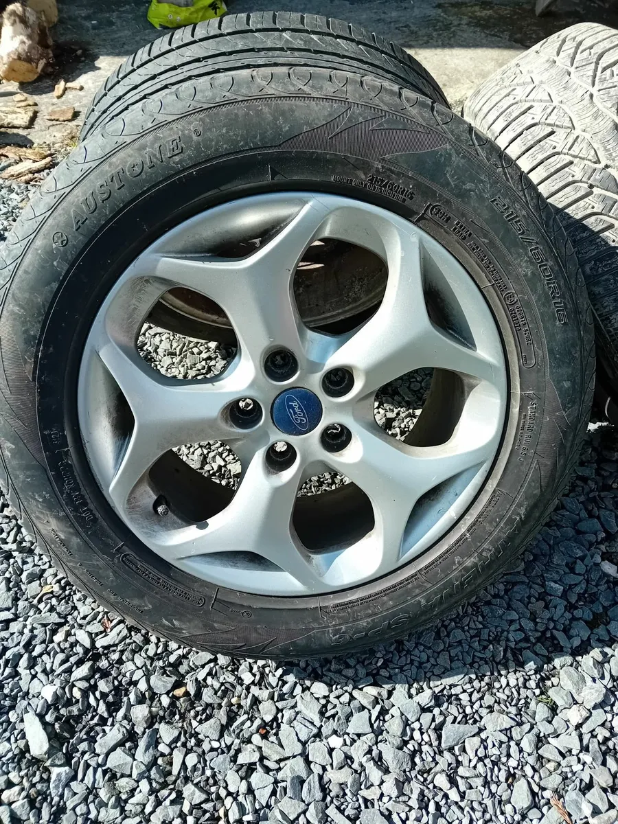 2 x FORD Wheels + 1 Winter Tyre - Image 2