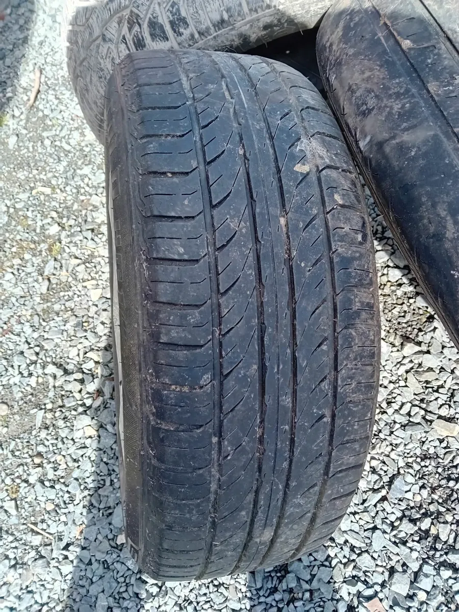 2 x FORD Wheels + 1 Winter Tyre - Image 4