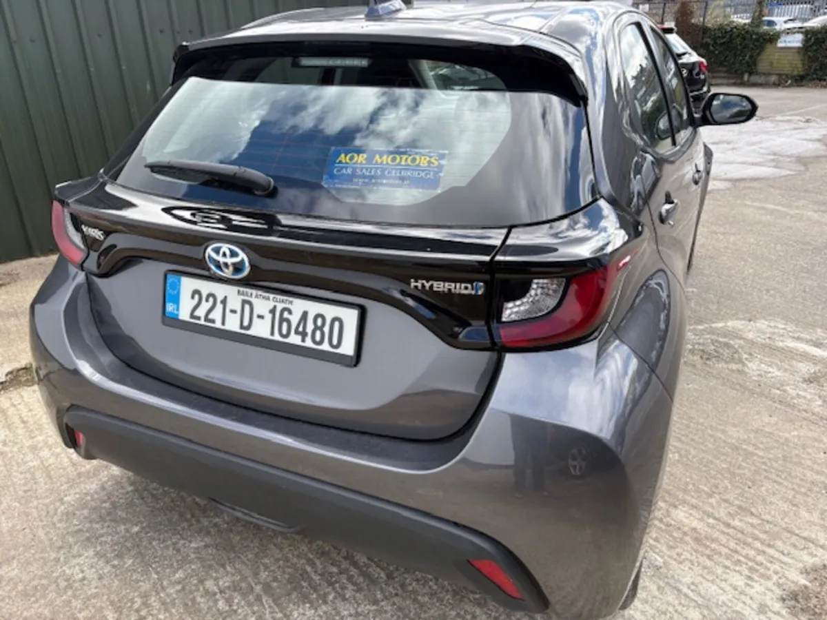 Toyota Yaris 2022 Hybrid Luna Irish Car - Image 4