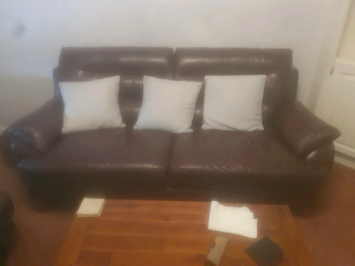 Suite of furniture - Image 2