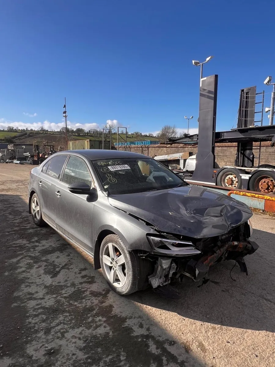 2012 VOLKSWAGEN JETTA 1.6  TDI FOR BREAKING - Image 1