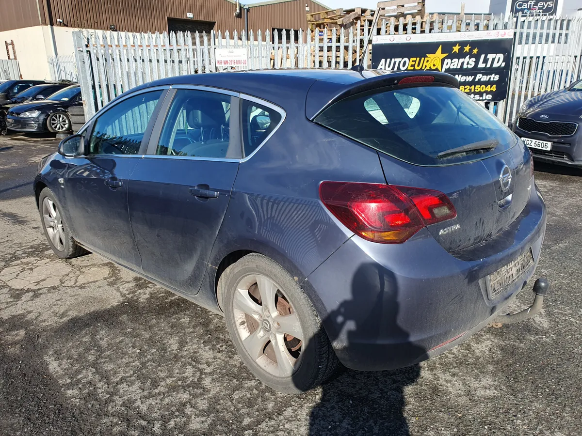 10 OPEL ASTRA  SRI 1.7 CDTI (A17DTR) FOR BREAKING - Image 3
