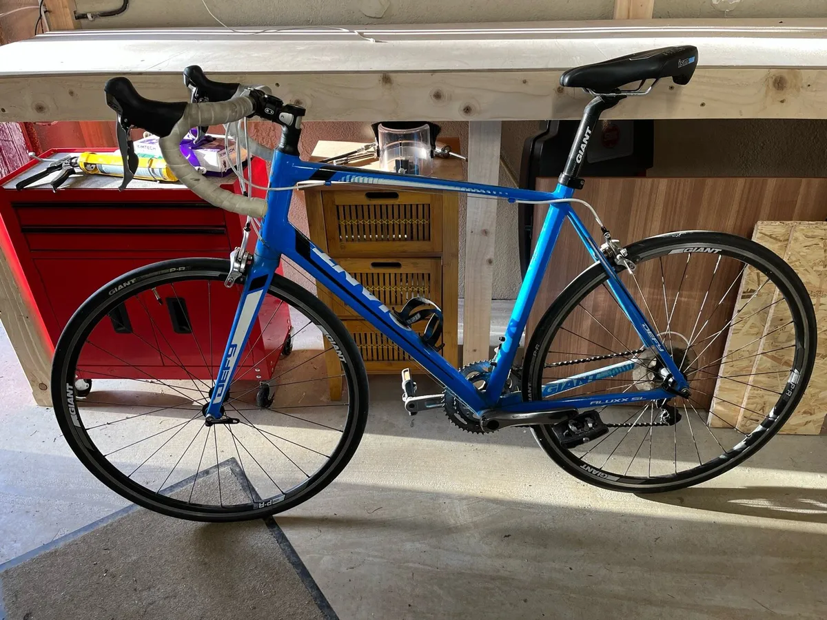 Giant Defy 1 - Image 1