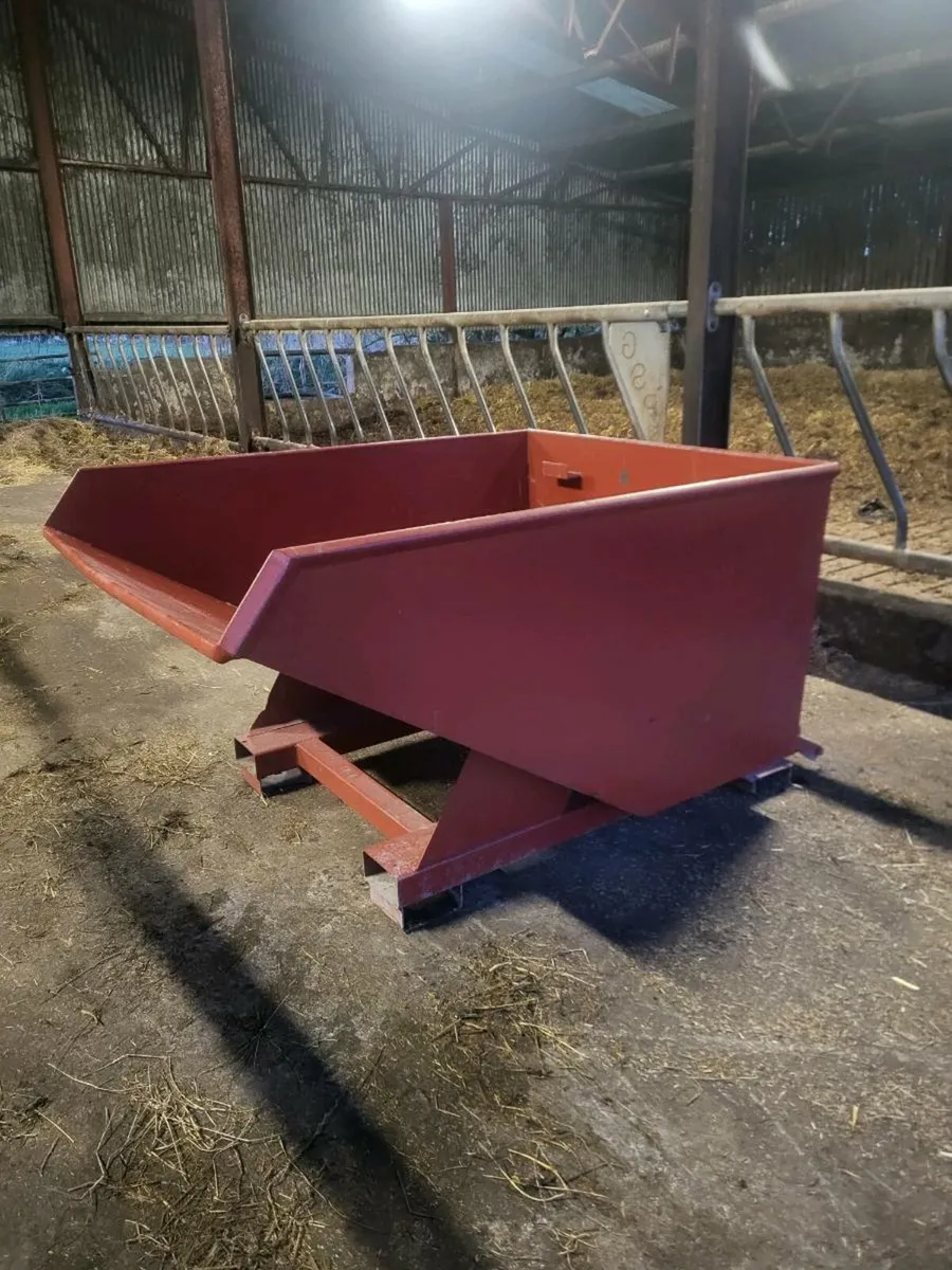 New forklift tipping skip - Image 1