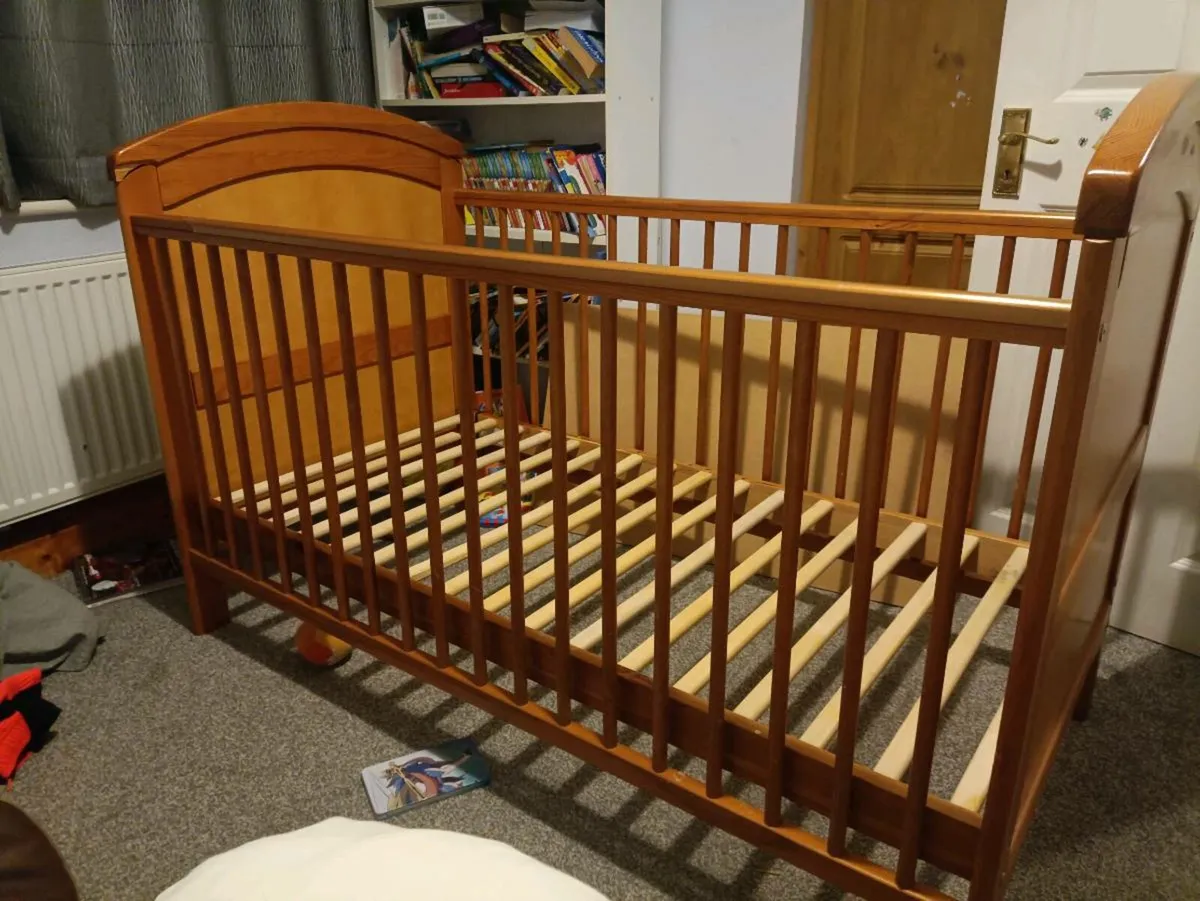 cot bed - Image 2
