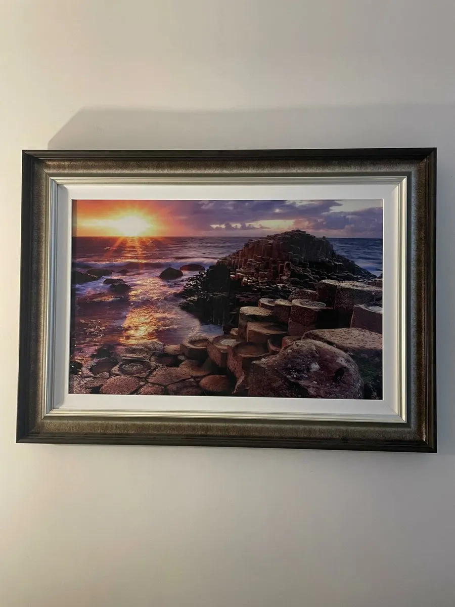 Picture & cushions - Image 2