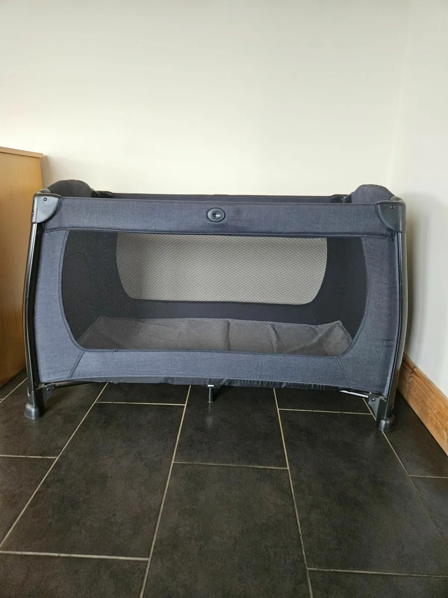 Hauck Travel Cot - Image 1