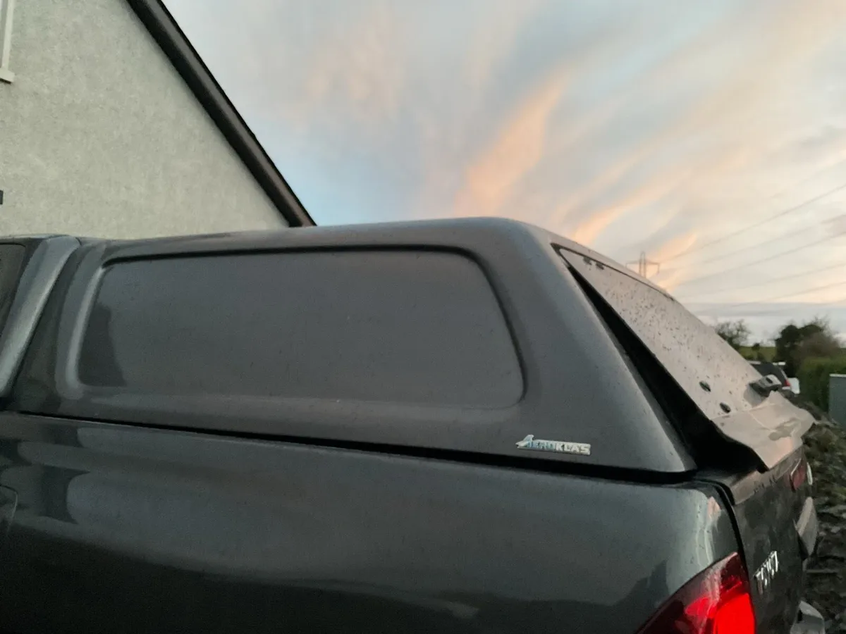 17 on Toyota hilux canopy top - Image 1