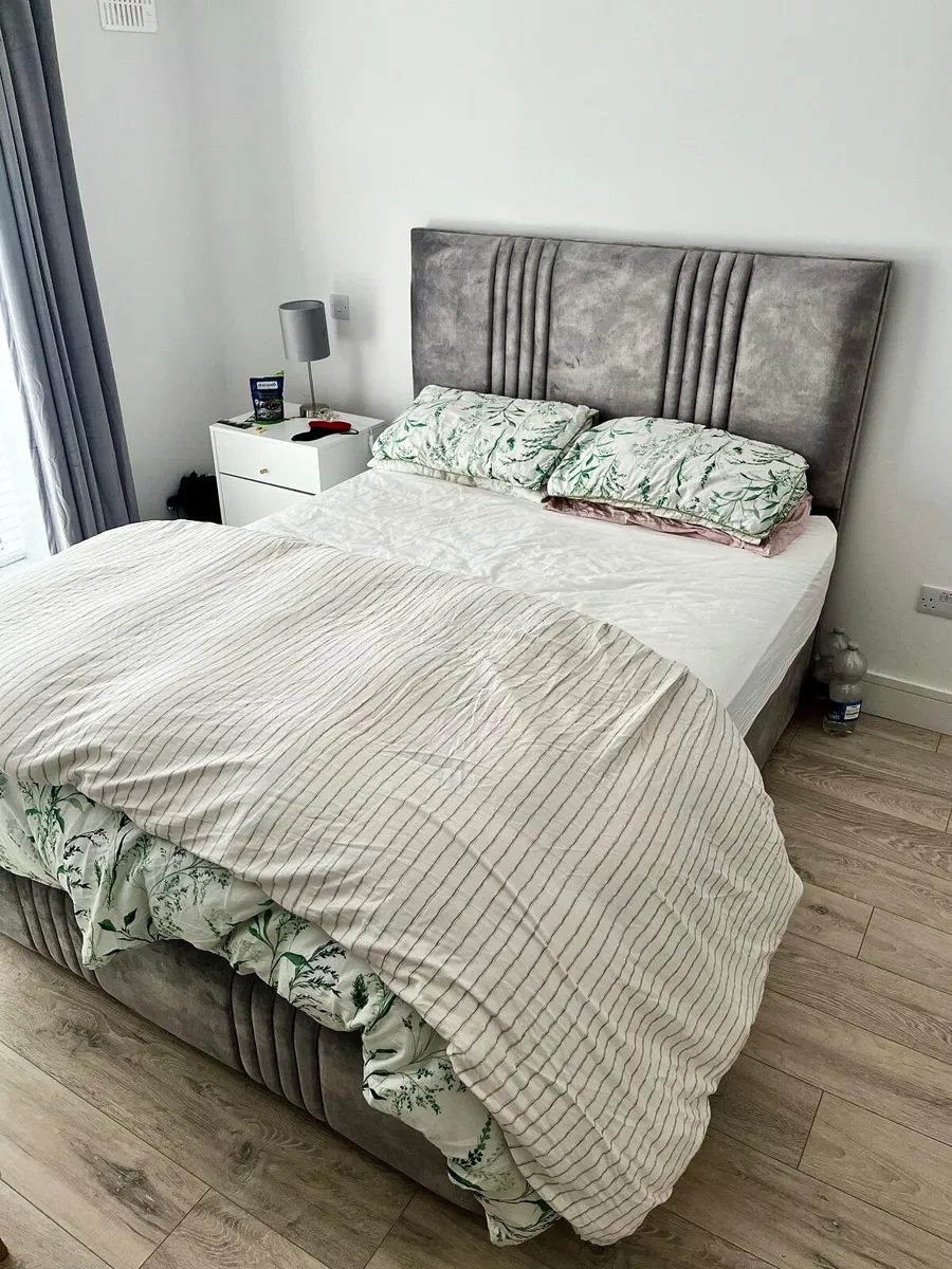 King Bed Headboard - Image 4