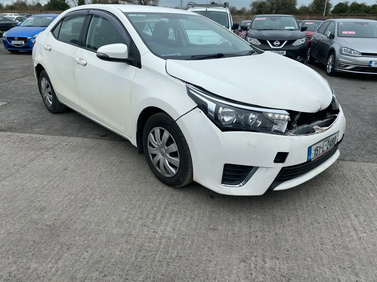 Toyota Corolla, 2015 , 1.4 d4d Light damage - Image 1