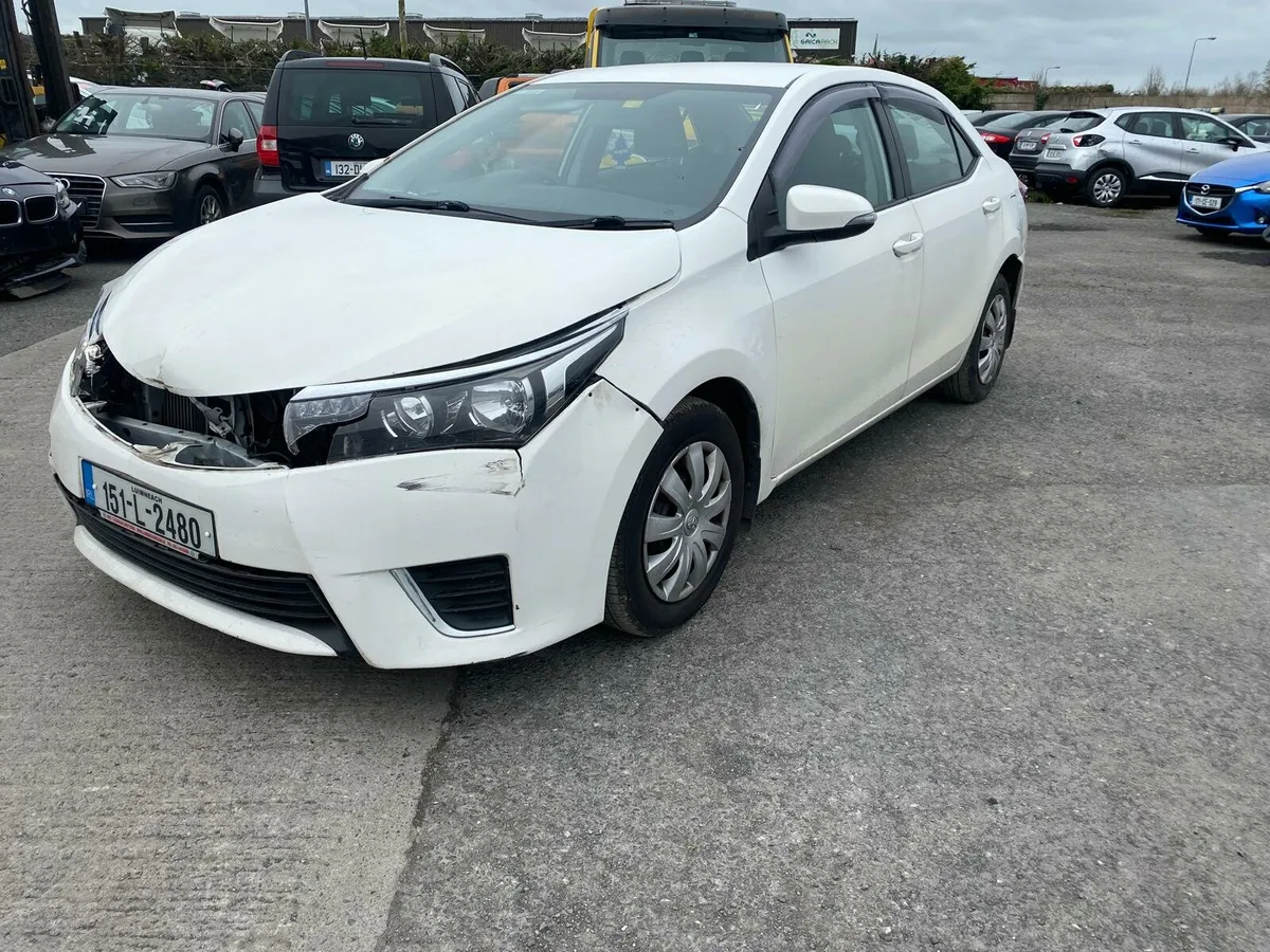 Toyota Corolla, 2015 , 1.4 d4d Light damage - Image 2