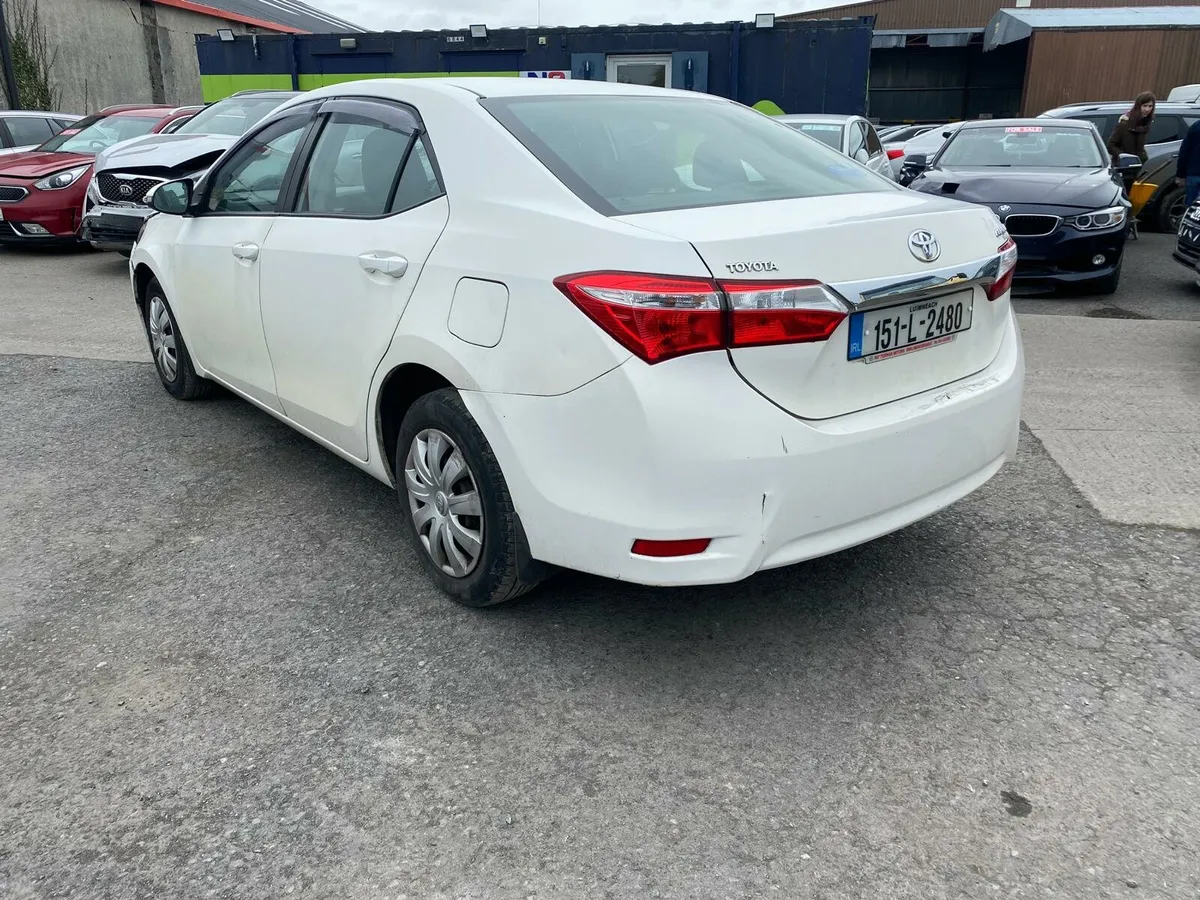 Toyota Corolla, 2015 , 1.4 d4d Light damage - Image 3