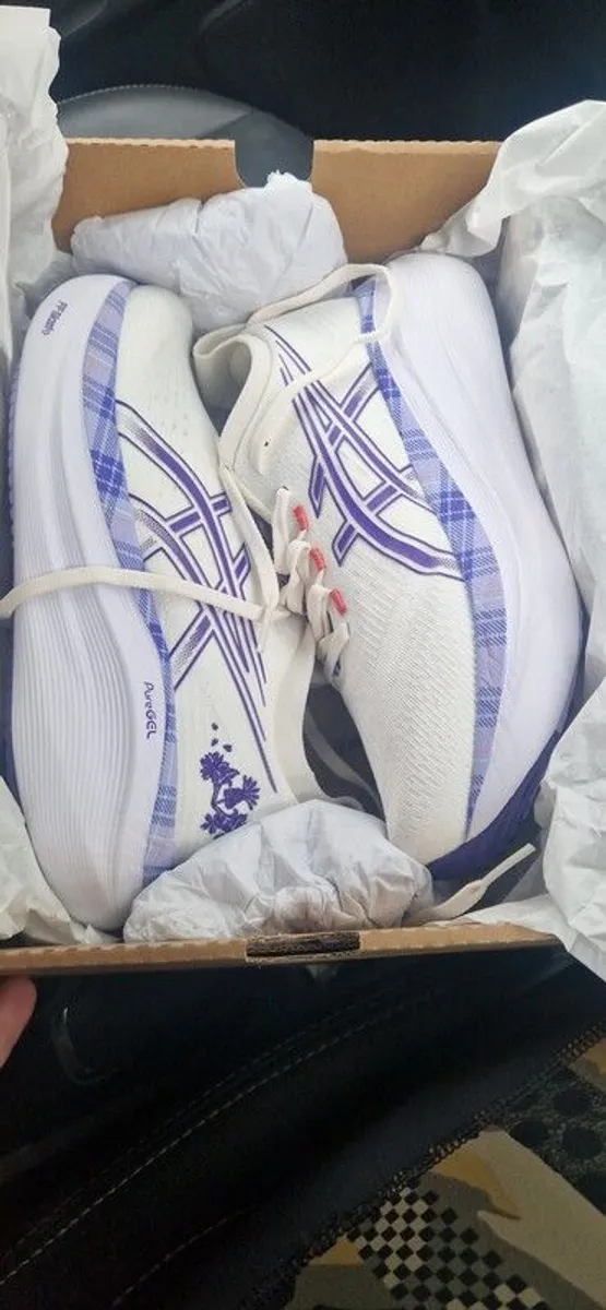 Asics Runners for sale - Image 2
