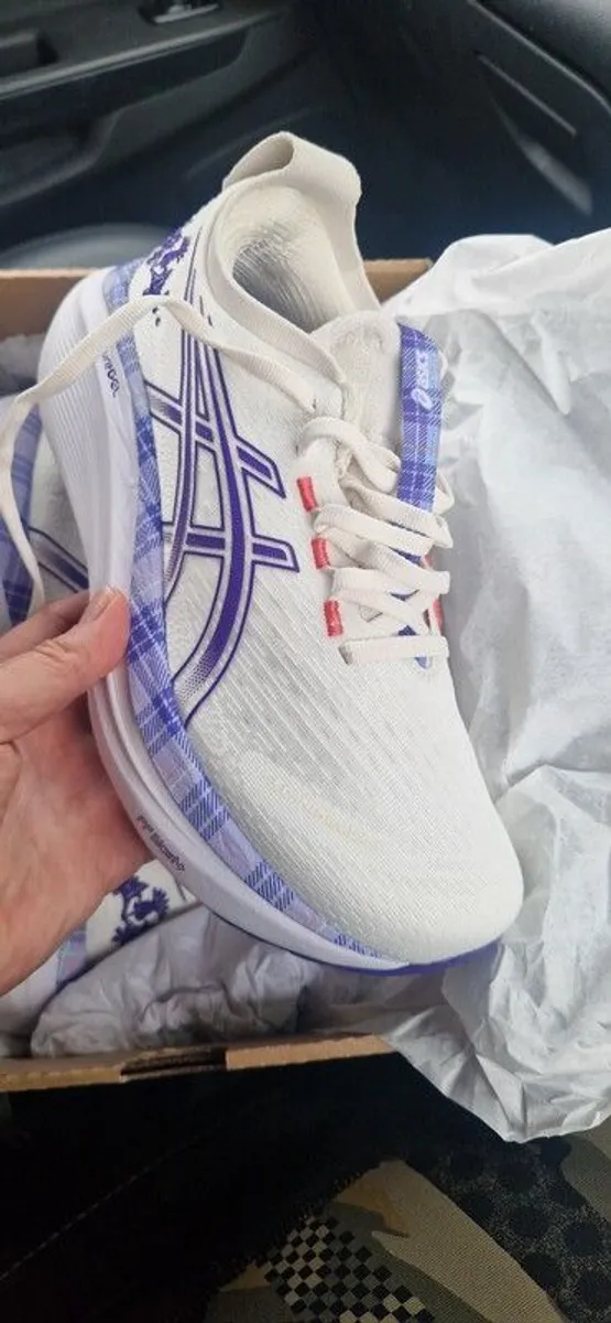 Asics Runners for sale - Image 4