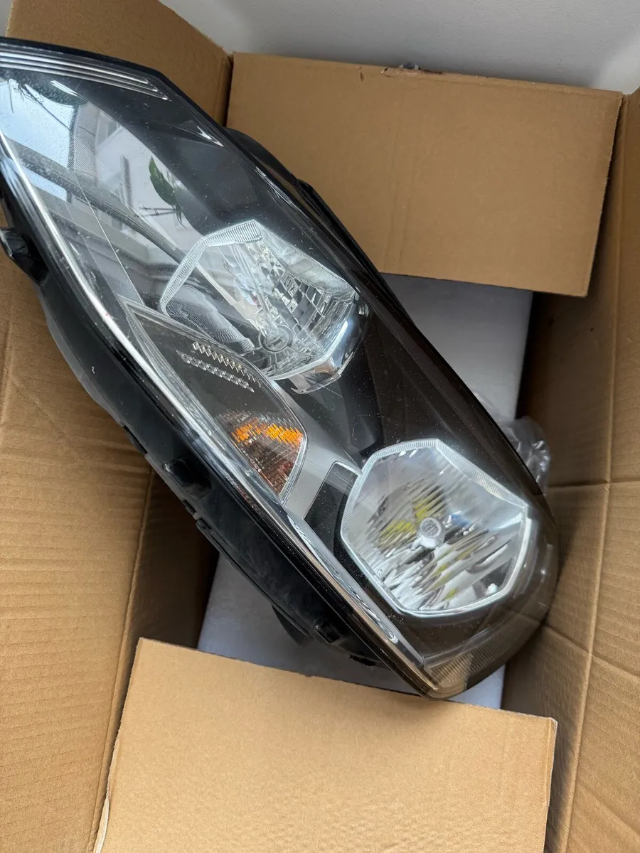 Volkswagen Golf MK7 Halogen Headlights Pair - Image 1