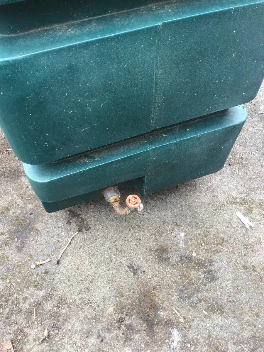 Oil tank - Image 4