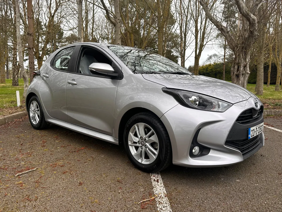 Toyota Yaris 2022 hybrid - Image 2