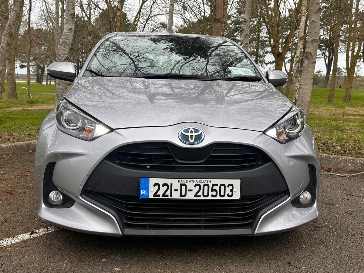 Toyota Yaris 2022 hybrid - Image 3