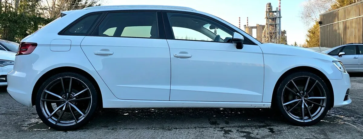 Audi A3 2015 AUTO, Leather - Image 4