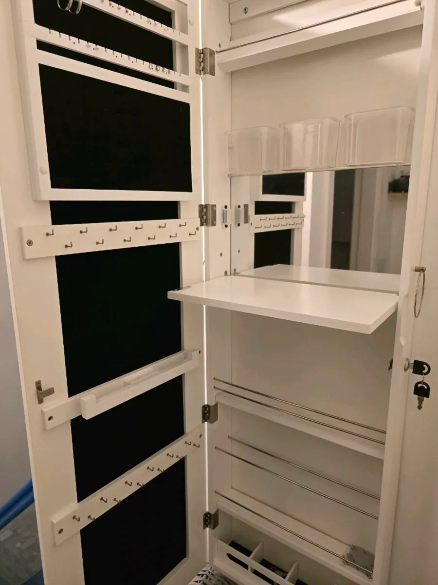 Wall jewellery cabinet with mirror - Image 3