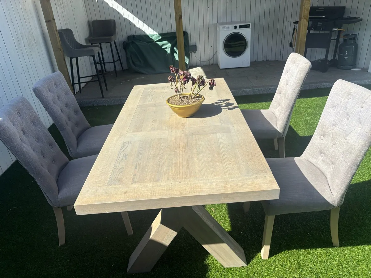 Kitchen table & chairs - Image 2