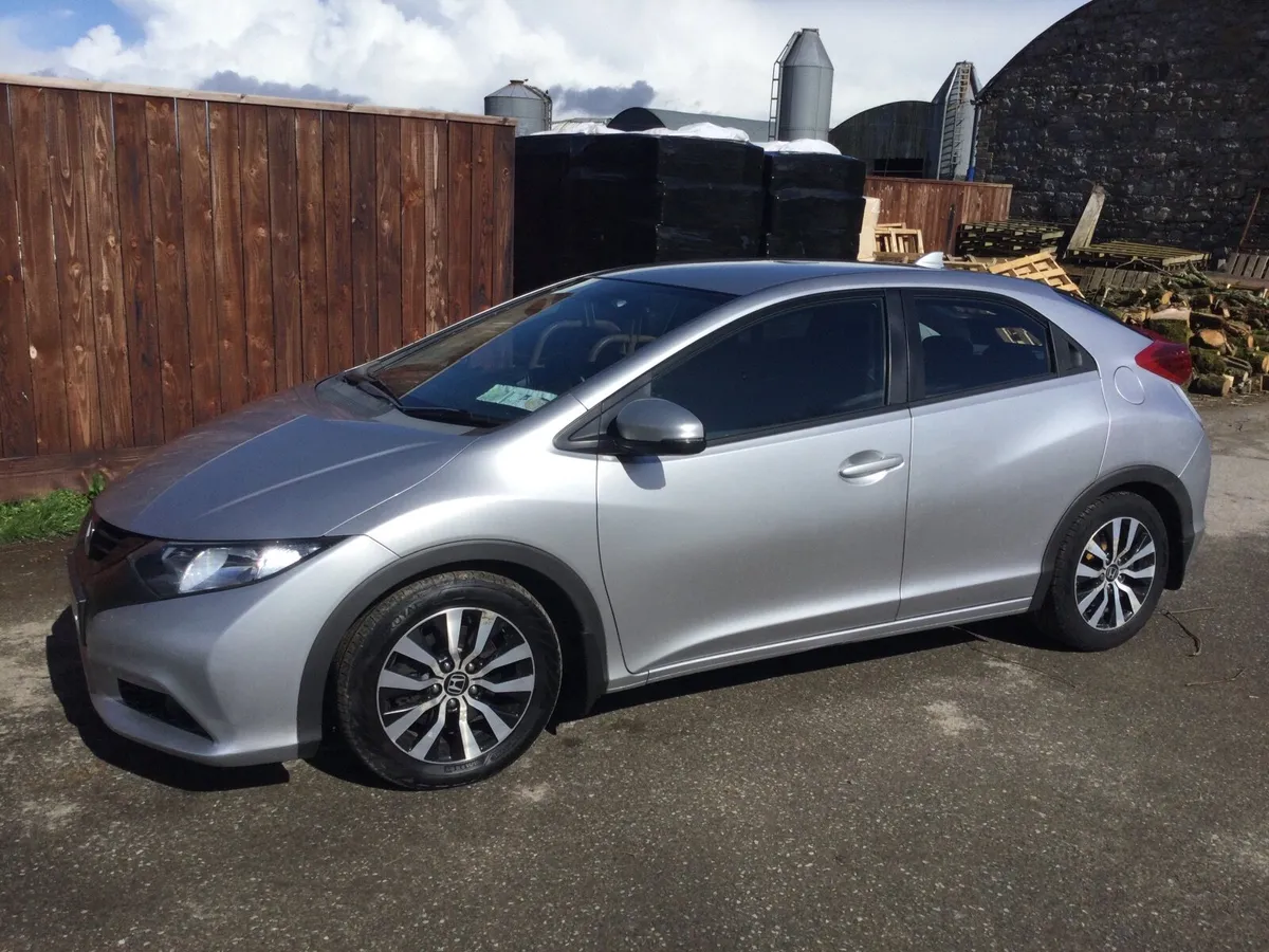 Honda Civic 2014 - Image 1