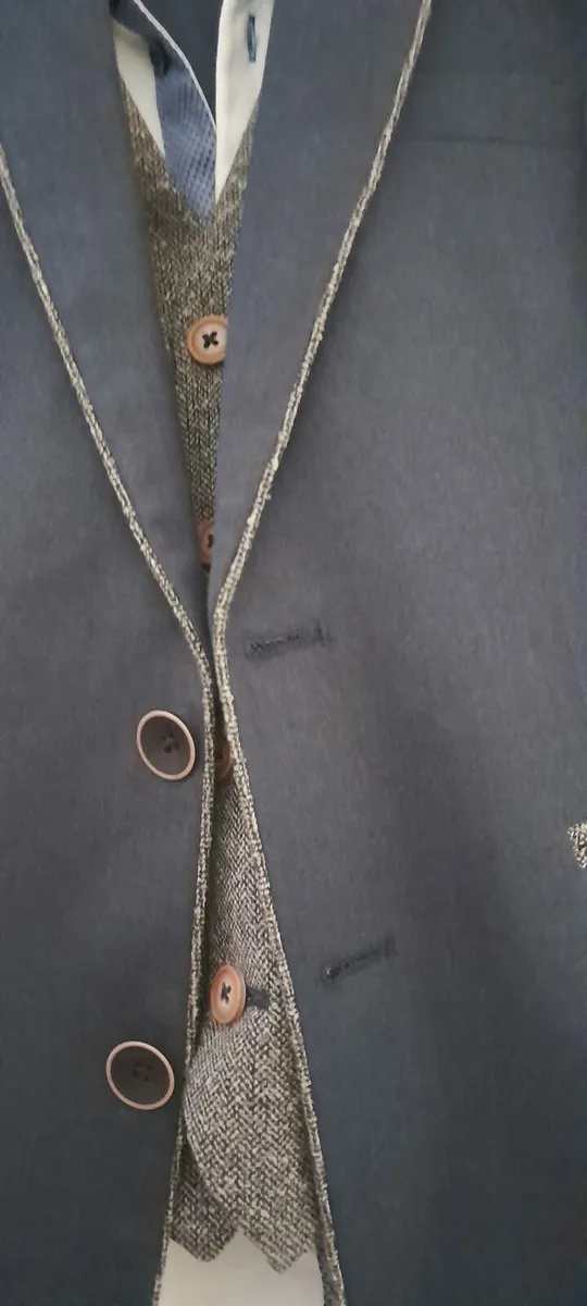 Child's suit - Image 2