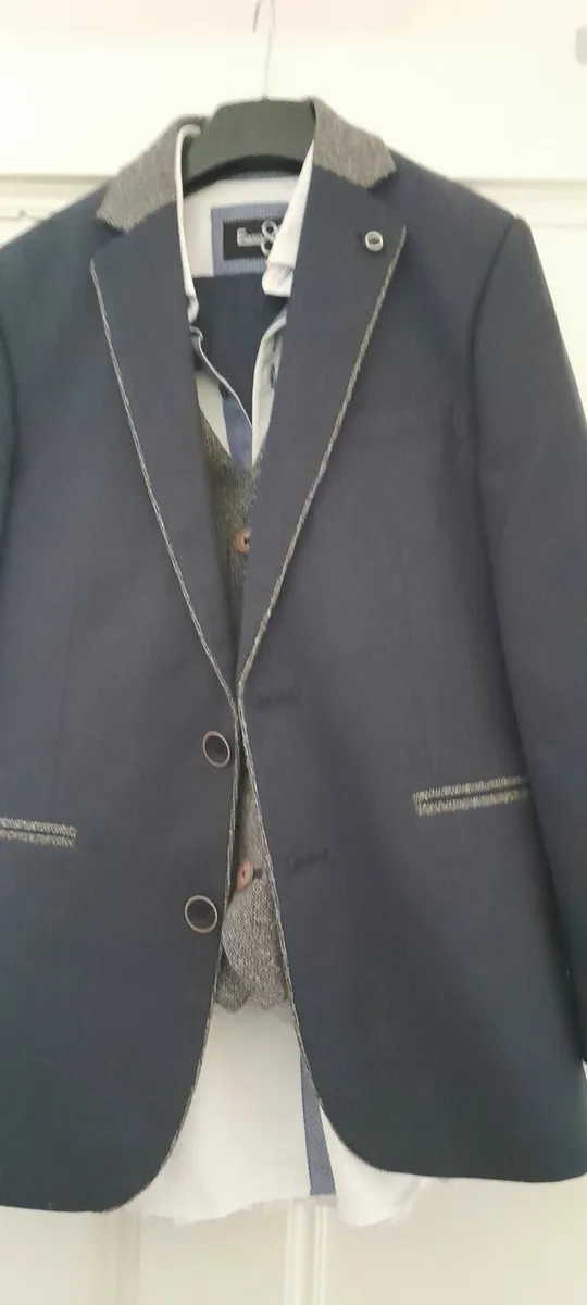 Child's suit - Image 4