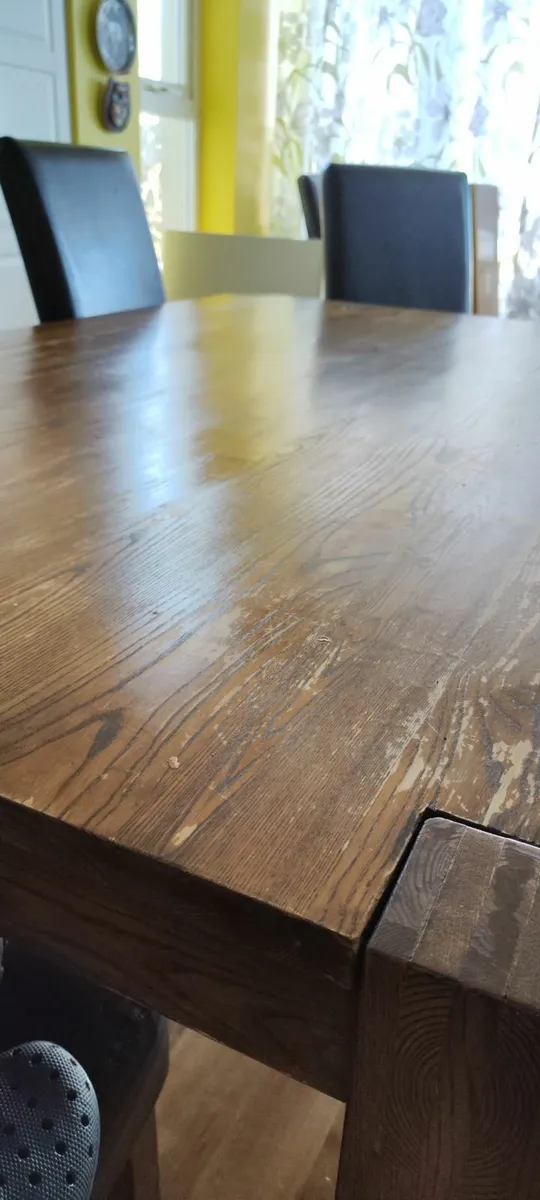 Oak very heavy Kitchen table with 5 later chair - Image 2