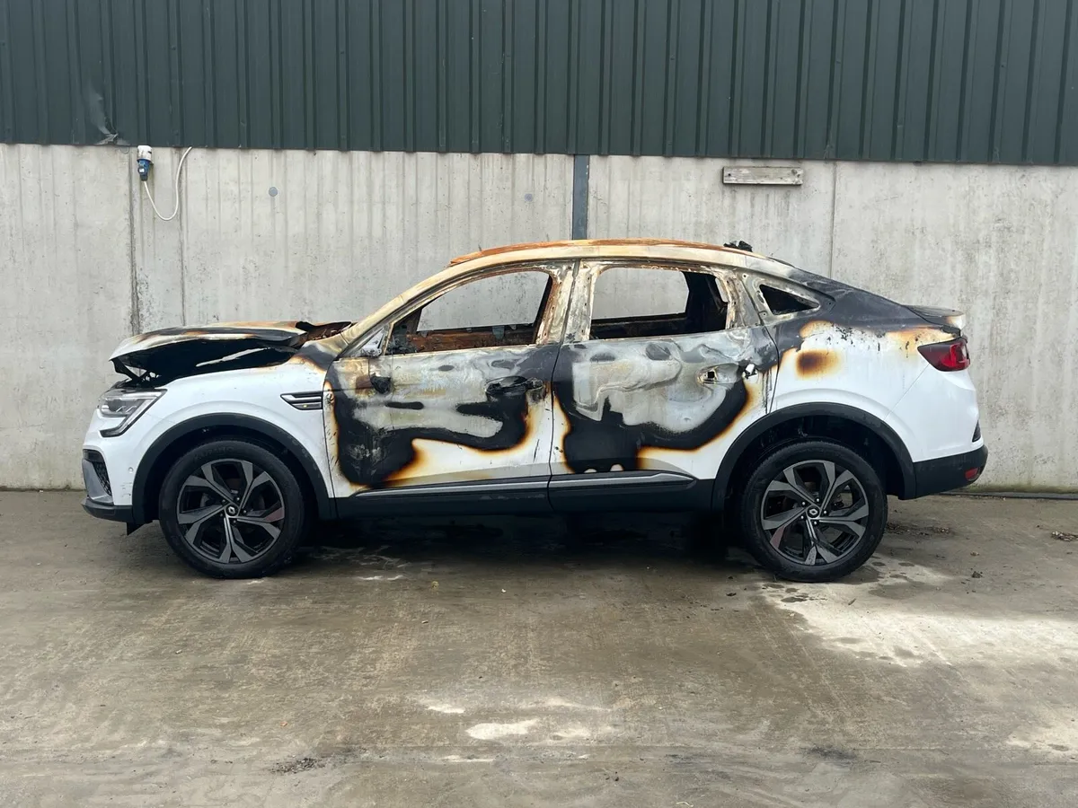 2023 Renault Arkana for parts - Image 3
